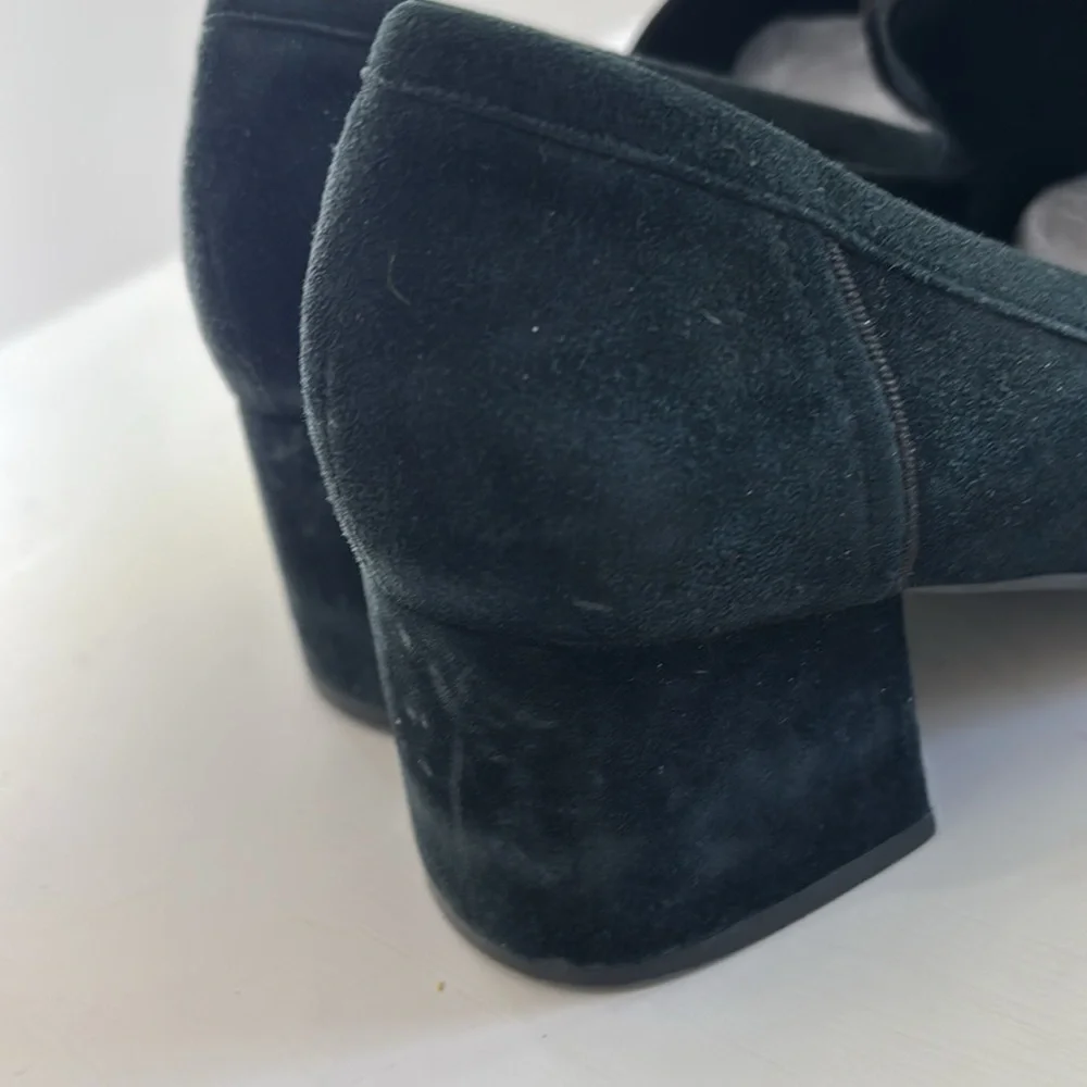 Vaneli Women's Black Alroy Suede Loafers Size 8.5M‎